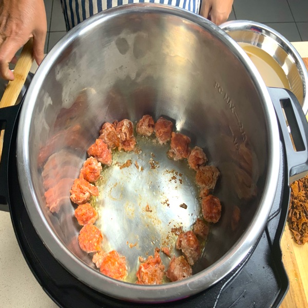 sautee the meatballs in instant pot