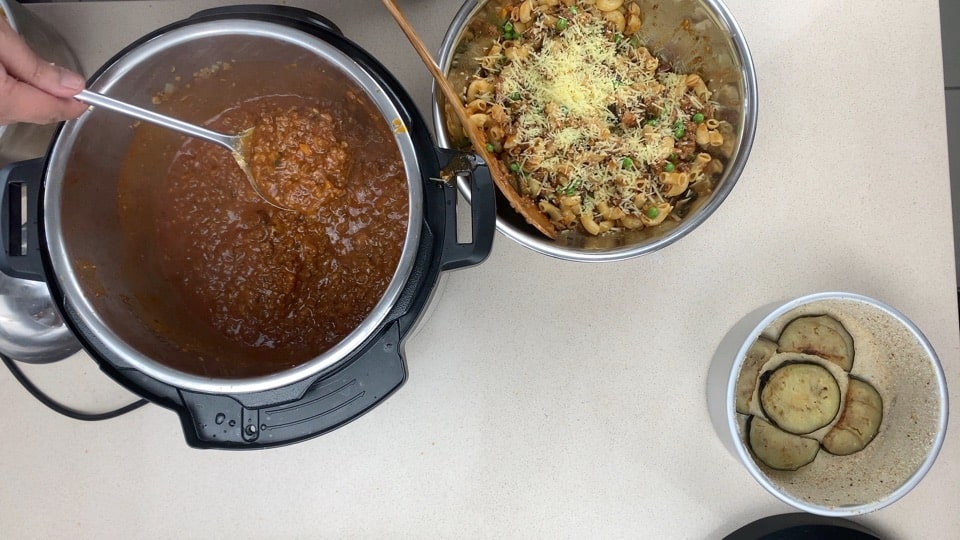 mix teh lasagne ingredients for instant pot cooking
