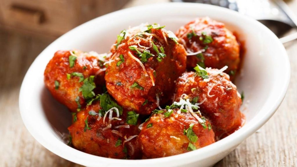 How To Make The Right Amount Of Meatballs For A Crowd
