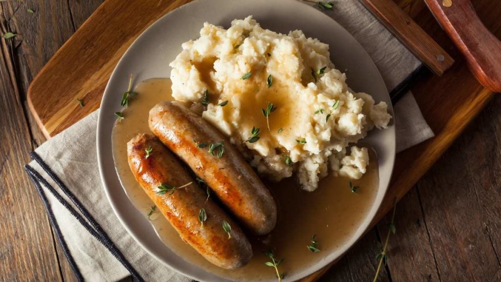 Sausages and Gravy 1/3 cup per person