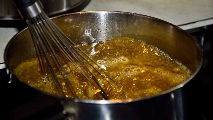 Use A Heavy Pan for Gravy