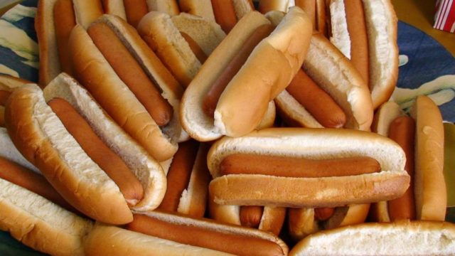 Hot Dog Buns For A big Group