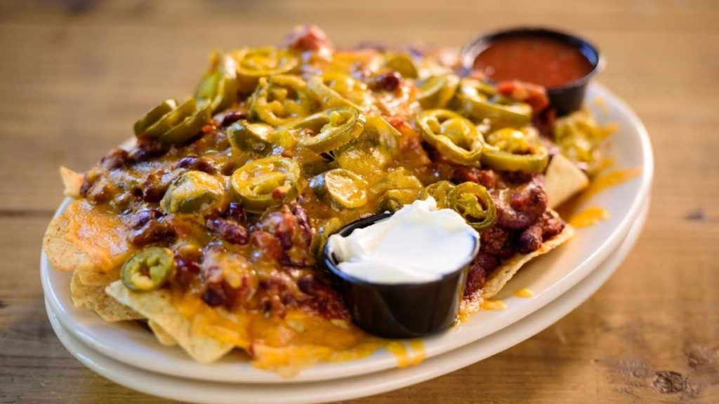 How long does it take to reheat nachos?