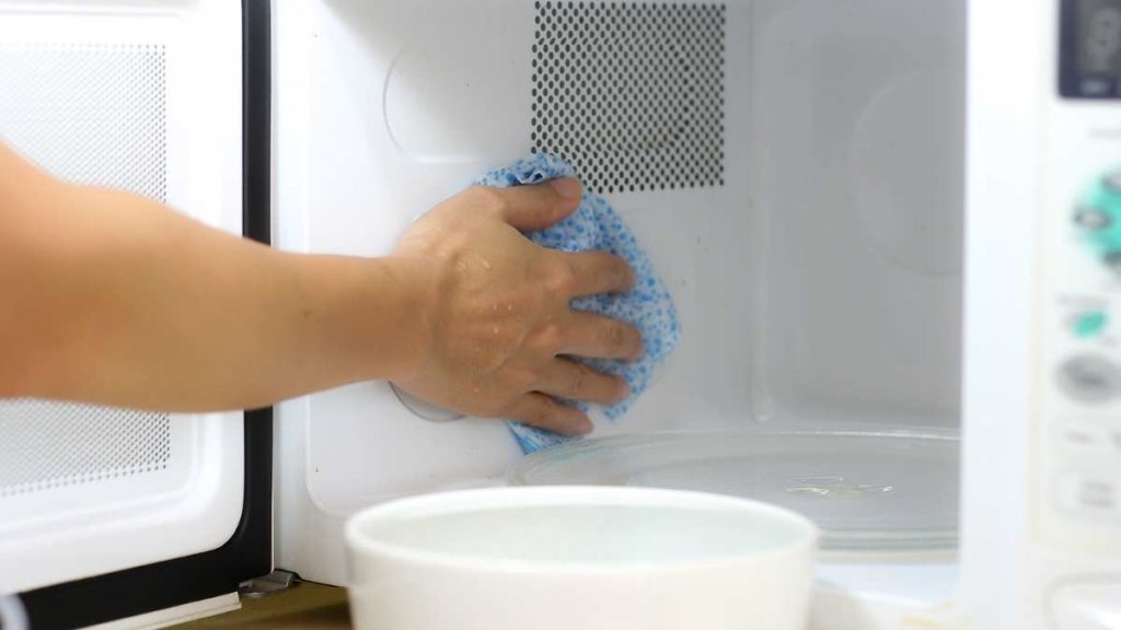 How to Get Rid of Burnt Smell in a Microwave