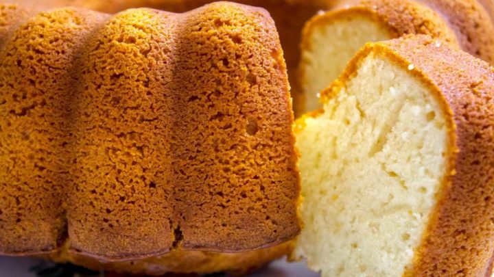 How to Reheat A Cake In The Oven - Pound Cake