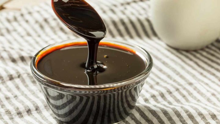 Molasses - has similar flavors to Golden Syrup