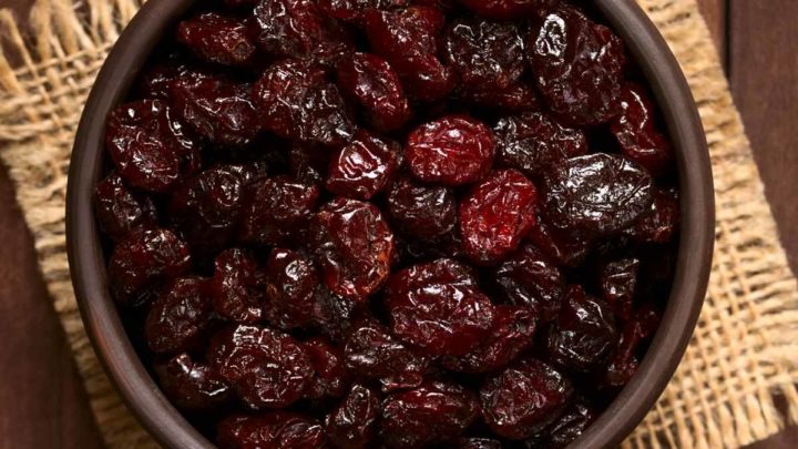 How can you tell if dried cranberries are bad?
