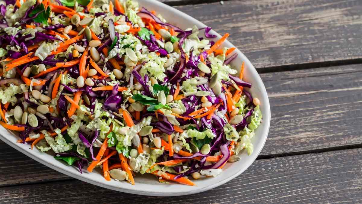 How Much Coleslaw Per Person For a Big Group