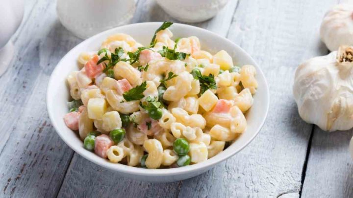 Best Ways To Serve Macaroni Salad for a Crowd