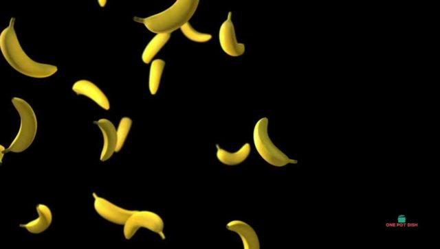 What Color Should Unripe Banana Skins Be? - GREEN TO LIGHT YELLOW