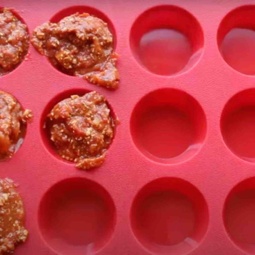 Using a Muffin Tray To Portion a Serving Size for FROZEN Spaghetti Bolognese